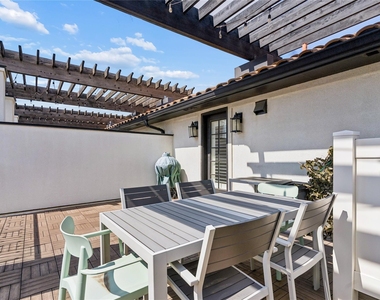 5215 Weiss Lane - Photo Thumbnail 32