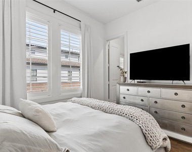 5215 Weiss Lane - Photo Thumbnail 25