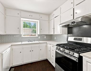 1900 Sutter Street - Photo Thumbnail 7