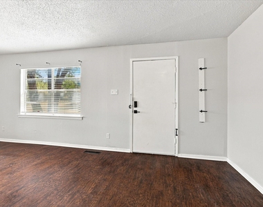 1900 Sutter Street - Photo Thumbnail 4