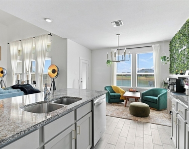 2721 Madera Canyon Road - Photo Thumbnail 10