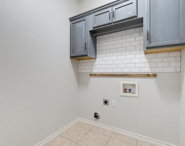 7017 Springwater Avenue - Photo Thumbnail 18