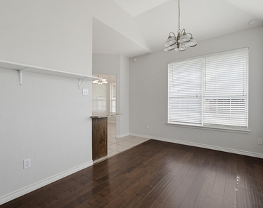 7017 Springwater Avenue - Photo Thumbnail 12