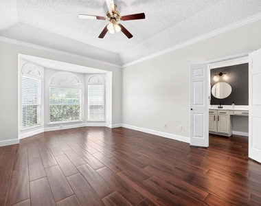 7309 Tremont Avenue - Photo Thumbnail 5
