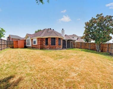 7309 Tremont Avenue - Photo Thumbnail 16