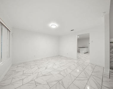 4952 Hollow Ridge Road - Photo Thumbnail 10