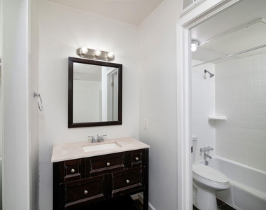 2808 Throckmorton Street - Photo Thumbnail 9