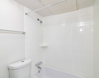 2808 Throckmorton Street - Photo Thumbnail 11