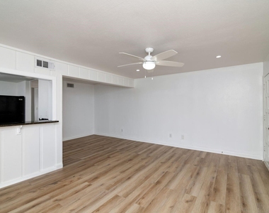 2808 Throckmorton Street - Photo Thumbnail 4