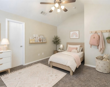 1070 Mellanie Lane - Photo Thumbnail 12