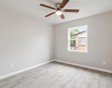 13634 Pyramid Drive - Photo Thumbnail 22