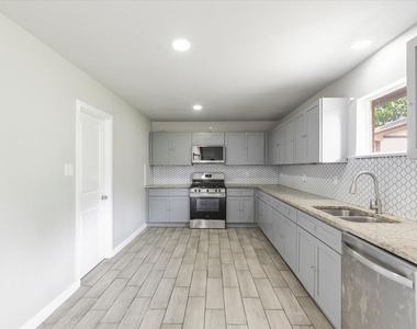 13634 Pyramid Drive - Photo Thumbnail 13