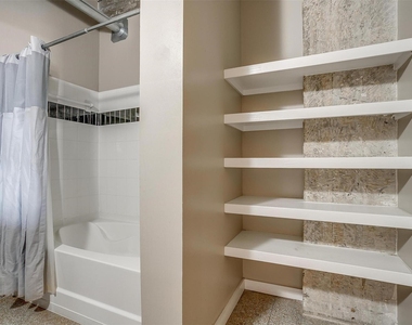 221 W Lancaster Avenue - Photo Thumbnail 18