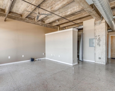 221 W Lancaster Avenue - Photo Thumbnail 15