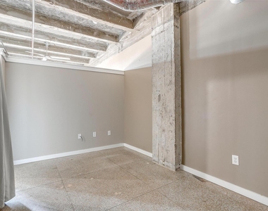 221 W Lancaster Avenue - Photo Thumbnail 12