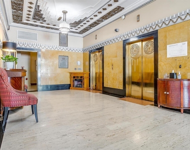 221 W Lancaster Avenue - Photo Thumbnail 4