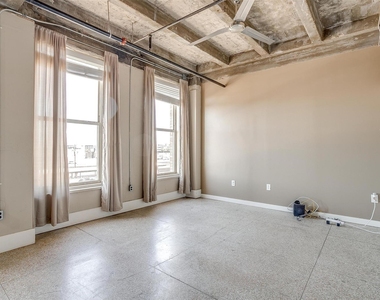 221 W Lancaster Avenue - Photo Thumbnail 14
