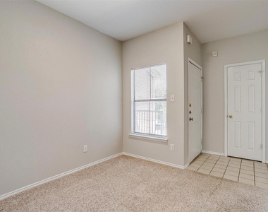 3212 Donnelly Circle - Photo Thumbnail 9