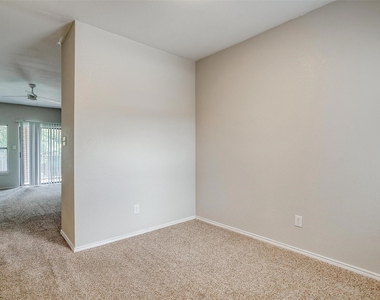 3212 Donnelly Circle - Photo Thumbnail 7