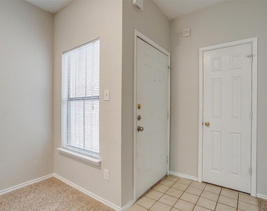 3212 Donnelly Circle - Photo Thumbnail 2
