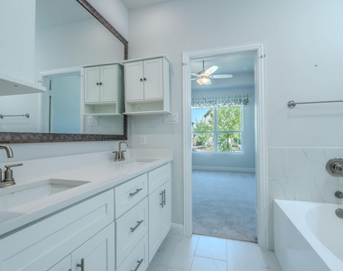 11451 Chepstow Crescent Court - Photo Thumbnail 12
