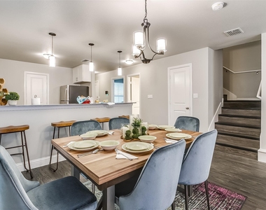3901 Huntington Drive - Photo Thumbnail 6