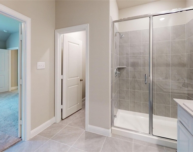 1420 Elizabeth Street - Photo Thumbnail 7