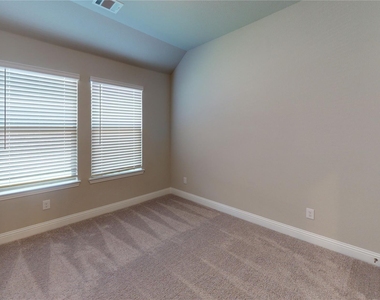 1420 Elizabeth Street - Photo Thumbnail 11