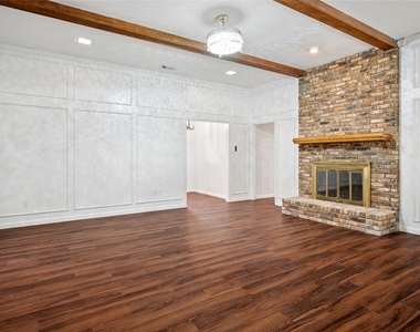 5502 Coronado Drive - Photo Thumbnail 4