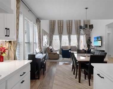4828 Celestial Road - Photo Thumbnail 9