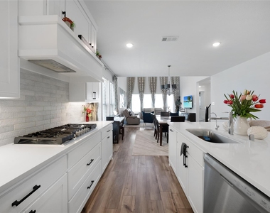 4828 Celestial Road - Photo Thumbnail 4