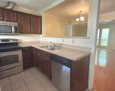 5084 Matilda Street - Photo Thumbnail 8