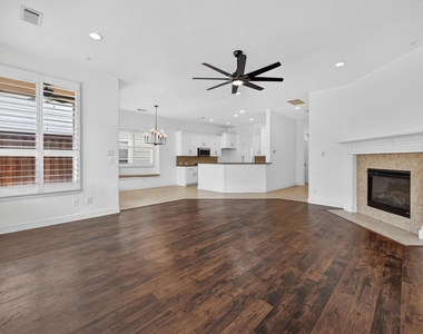 2208 Grizzly Run Lane - Photo Thumbnail 2