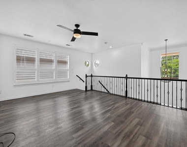 2208 Grizzly Run Lane - Photo Thumbnail 10
