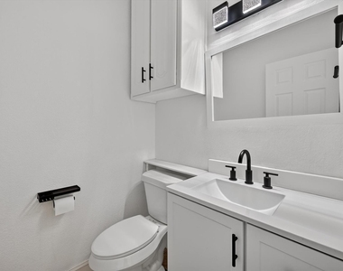 2208 Grizzly Run Lane - Photo Thumbnail 20