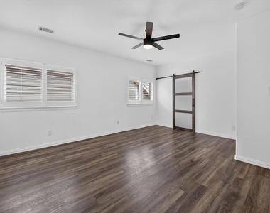 2208 Grizzly Run Lane - Photo Thumbnail 11