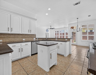 2208 Grizzly Run Lane - Photo Thumbnail 3