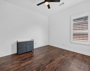 2208 Grizzly Run Lane - Photo Thumbnail 8