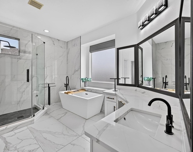 2208 Grizzly Run Lane - Photo Thumbnail 18