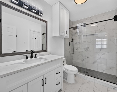 2208 Grizzly Run Lane - Photo Thumbnail 16