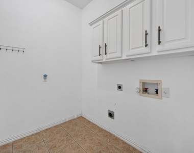 2208 Grizzly Run Lane - Photo Thumbnail 21