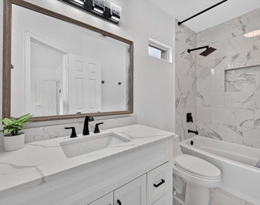 2208 Grizzly Run Lane - Photo Thumbnail 19