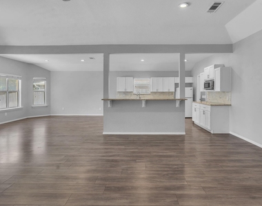 691 N Montana Court - Photo Thumbnail 3