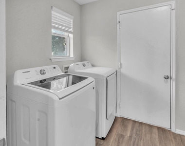 691 N Montana Court - Photo Thumbnail 5