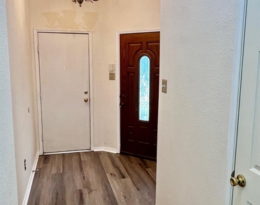 11617 Bobcat Drive - Photo Thumbnail 2