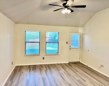 11617 Bobcat Drive - Photo Thumbnail 8