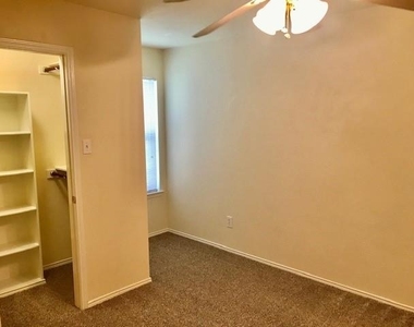 11617 Bobcat Drive - Photo Thumbnail 12
