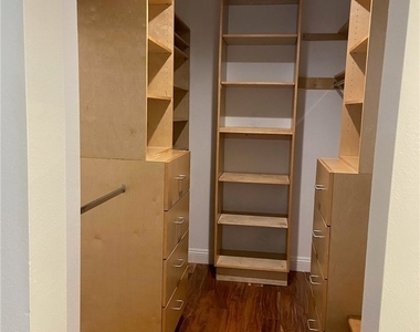 2473 Loma Vista - Photo Thumbnail 12