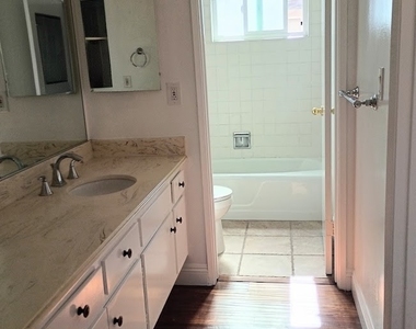 2473 Loma Vista - Photo Thumbnail 9