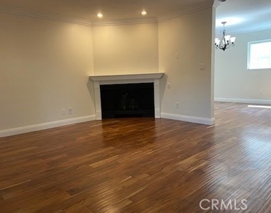2473 Loma Vista - Photo Thumbnail 4
